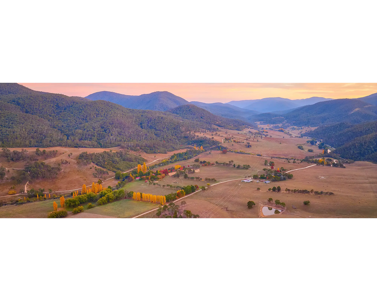 Brindabella Rise. Sunrise over Brindabella Valley, New South Wales.