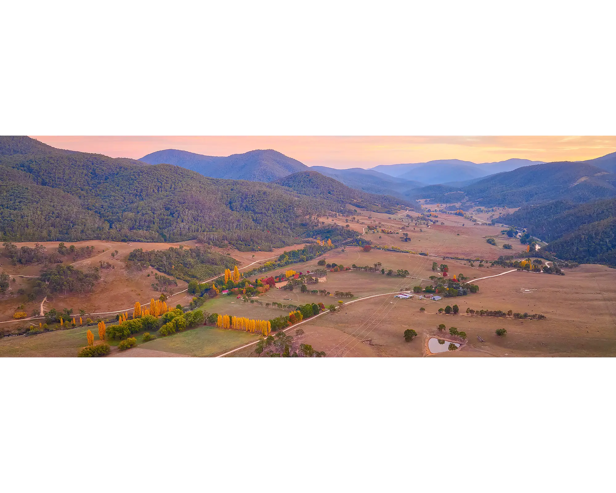 Brindabella Rise. Sunrise over Brindabella Valley, New South Wales.