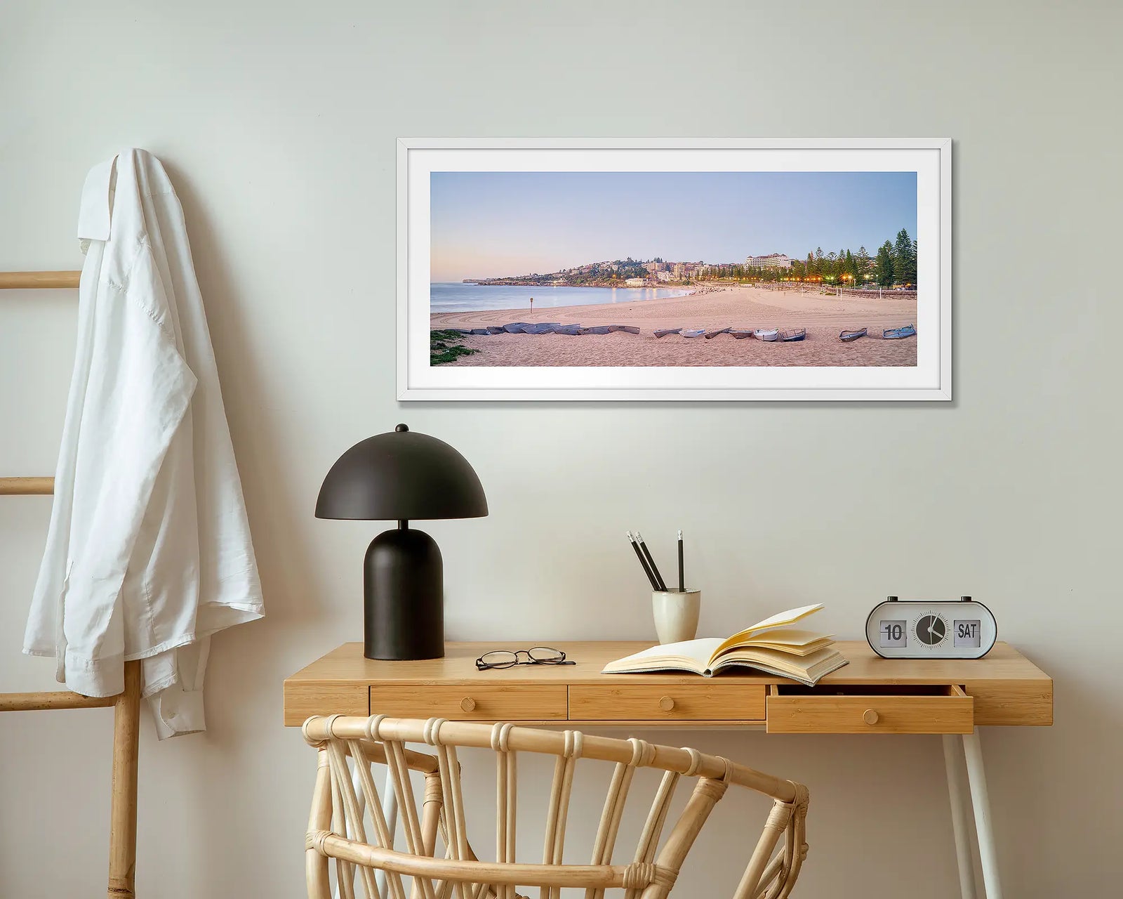 Coogee Sands. Sunrise at Coogee Beach, Sydney.