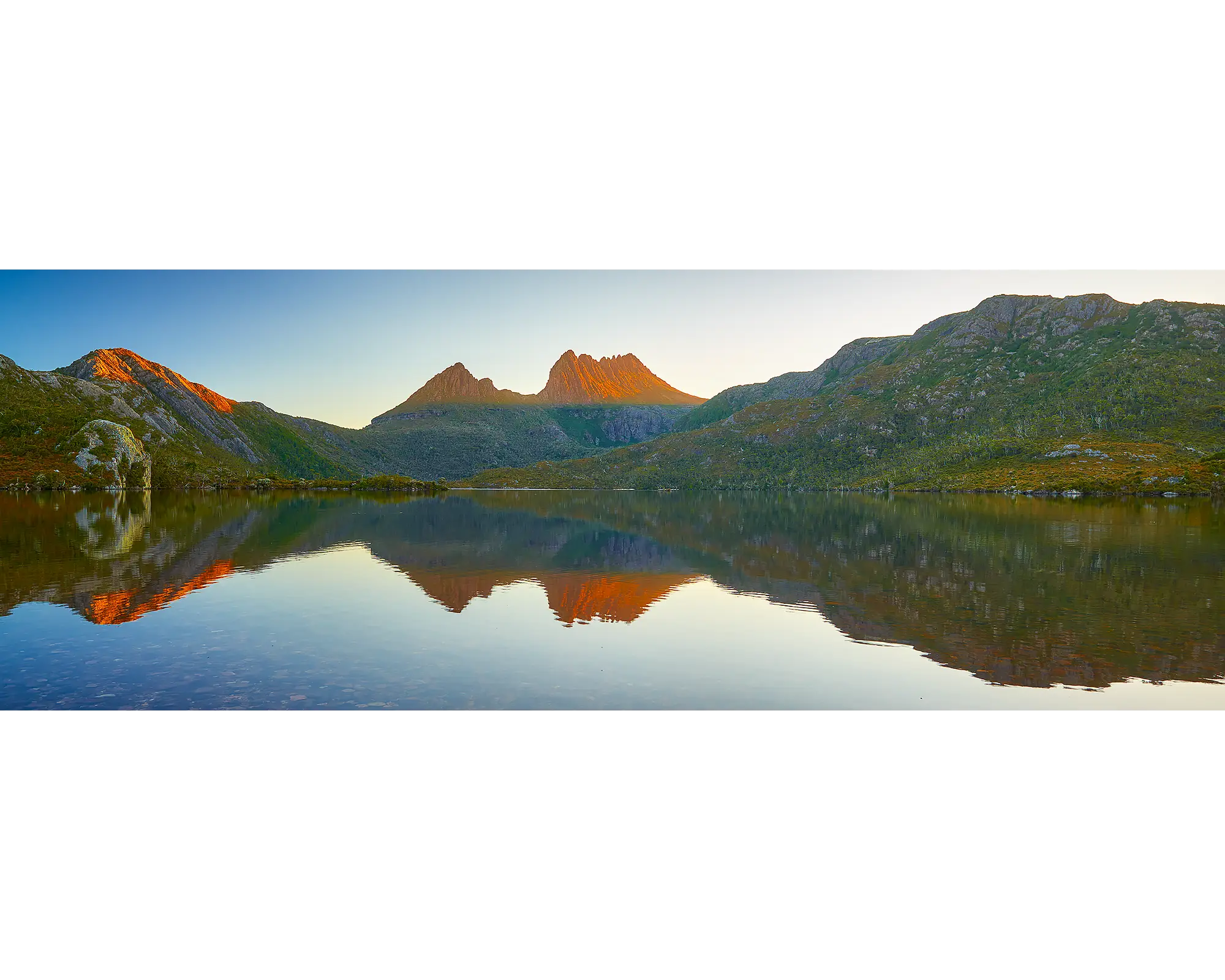 Cradle Mountain with Dove Lake in the foreground, Cradle Mountain - Lake St Clair National Park, Tasmania.