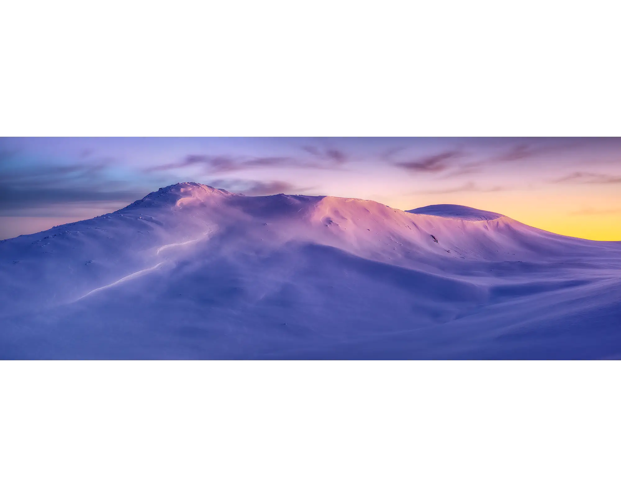 Sunrise over Mount Kosciuszko in winter, Kosciuszko National Park, NSW. 