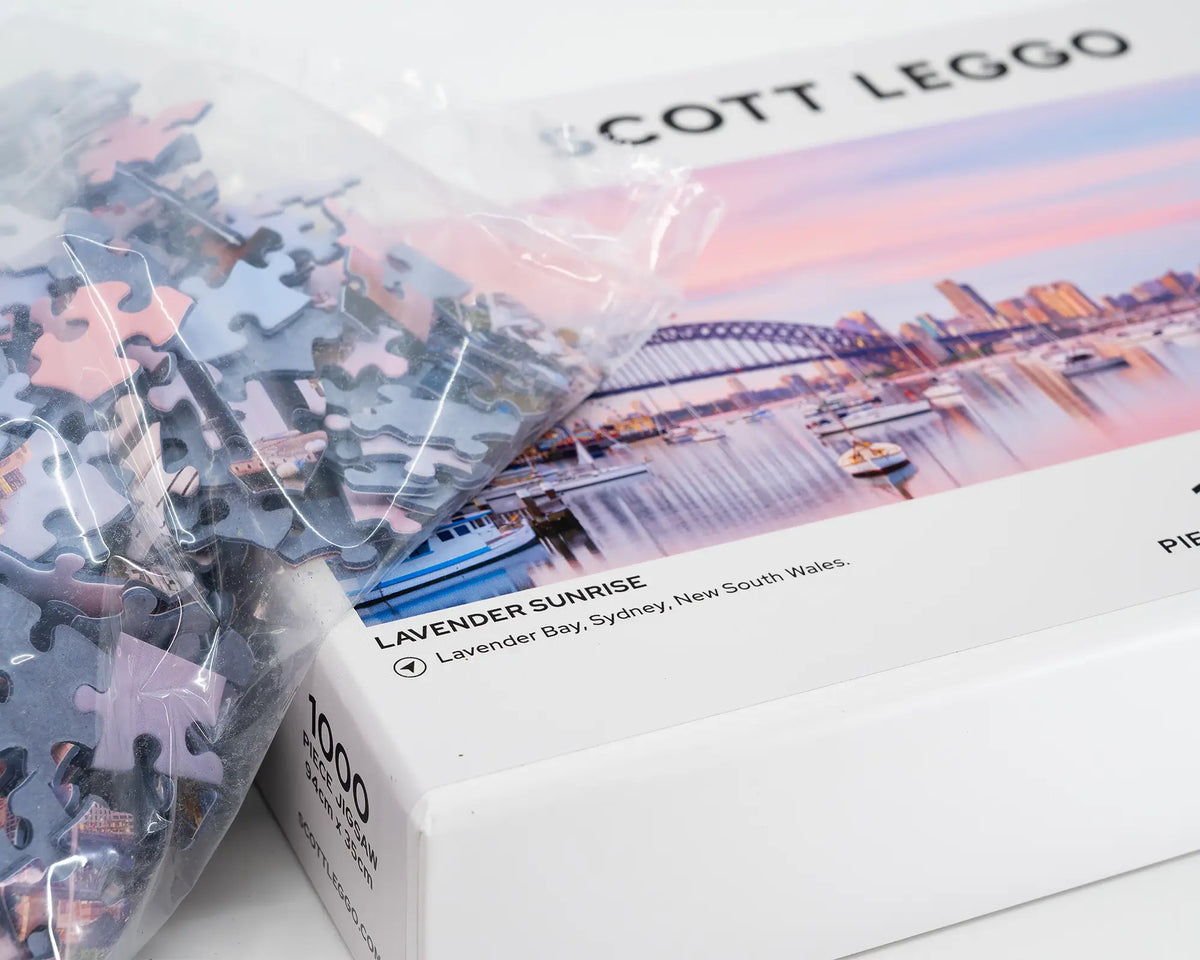 Lavender Sunrise. 1000 piece jigsaw puzzle Lavender Bay, Sydney, showing puzzle pieces.