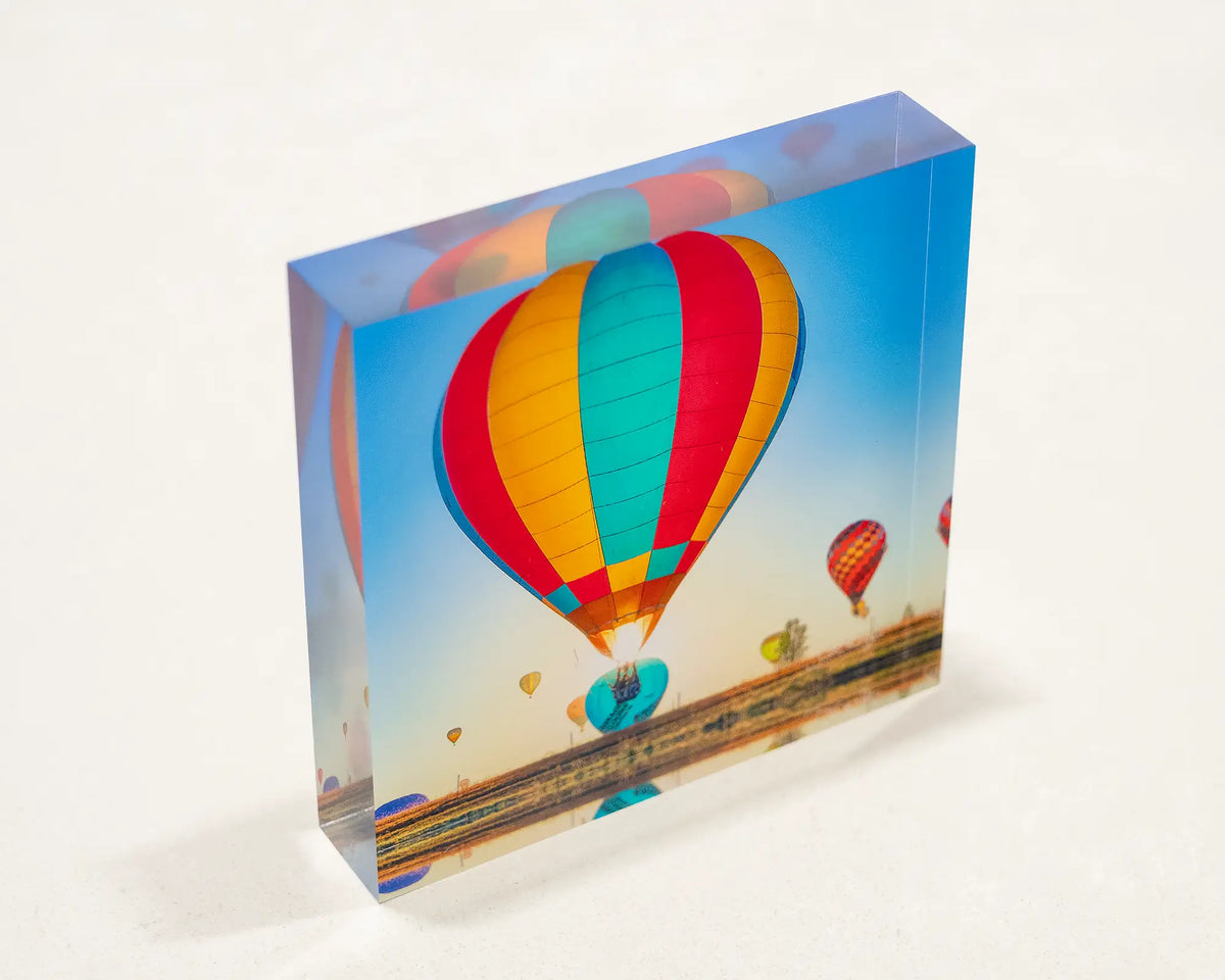 Lift. Acrylic block of Canberra balloon spectacular, side view showing 3D effect.
