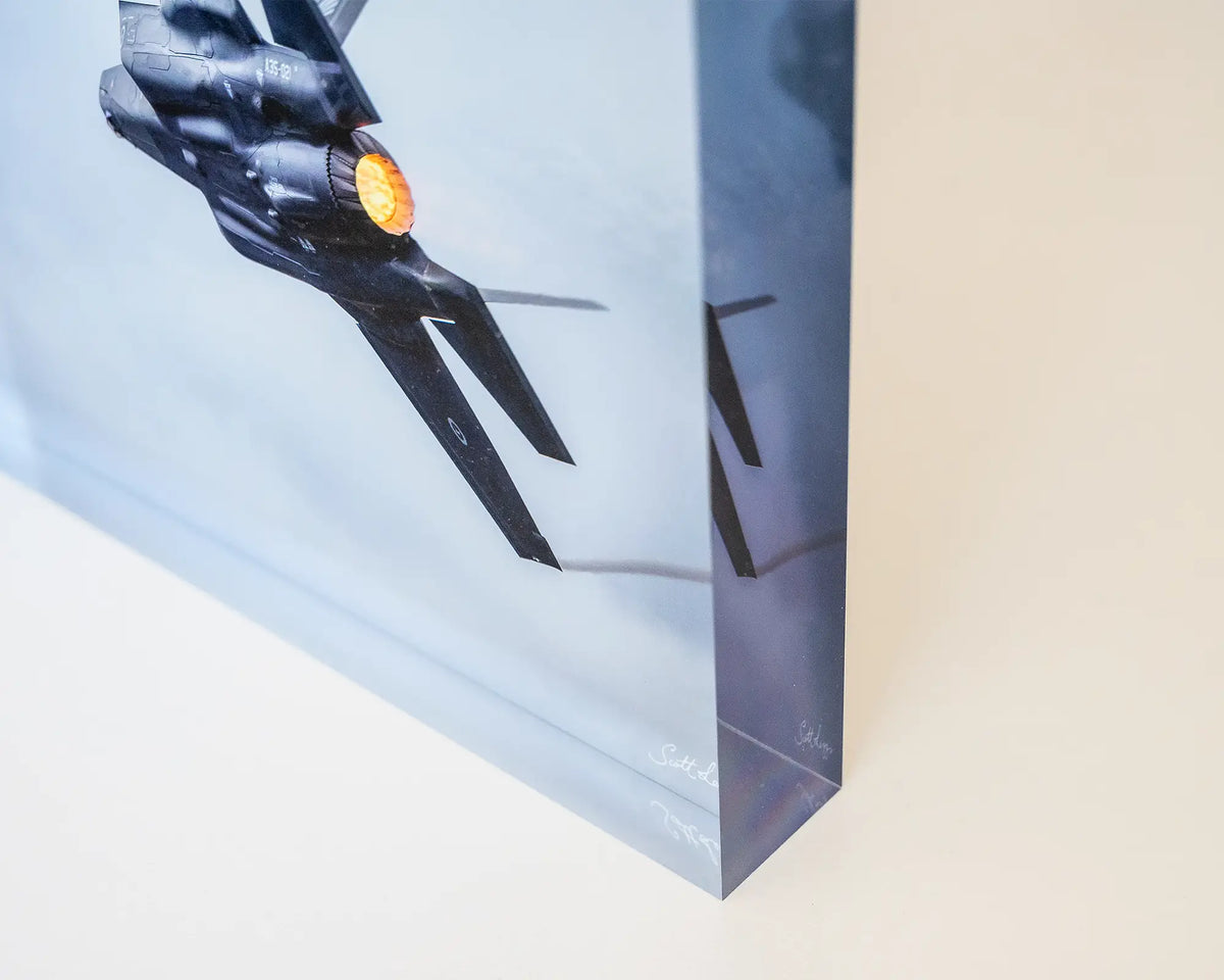 Lit. Aviation acrylic block of F35 JSF in afterburner, Australian Air Force, close-up corner details.