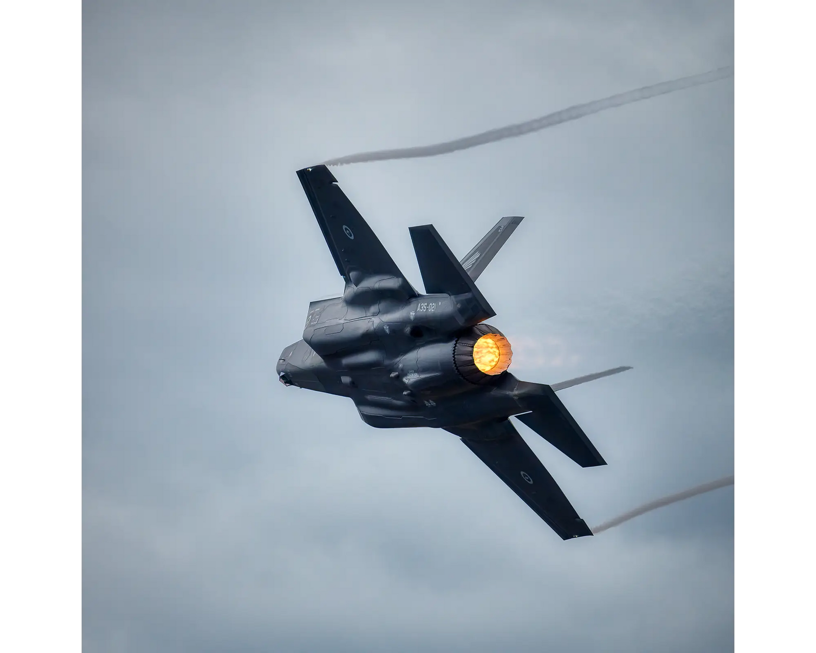 Lit aviation themed acrylic block - F-35 Joint Strike Fighter in afterburner. 