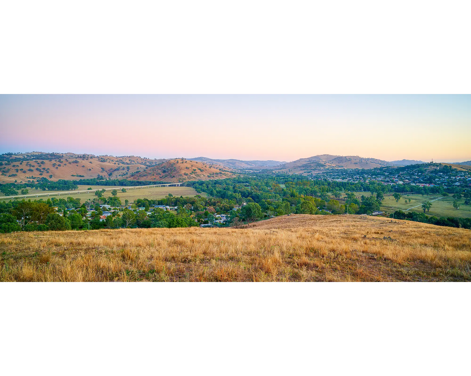 Road to Gundagai. Sunrise over the town of Gundagai, New South Wales. 