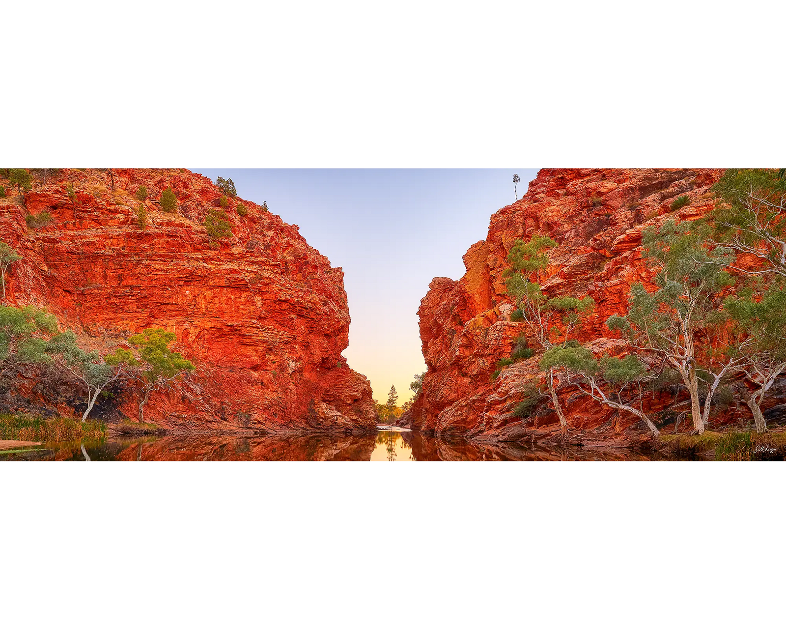 Sacred Waterhole. 1000 piece Northern Territory jigsaw puzzle box.