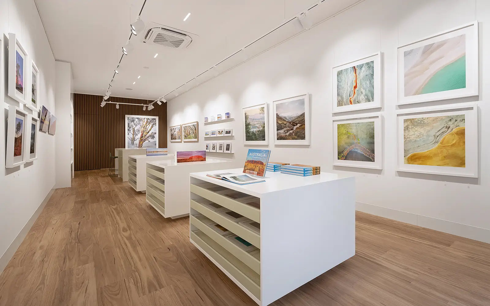 Stunning Australian photography - quality artworks and gifts.