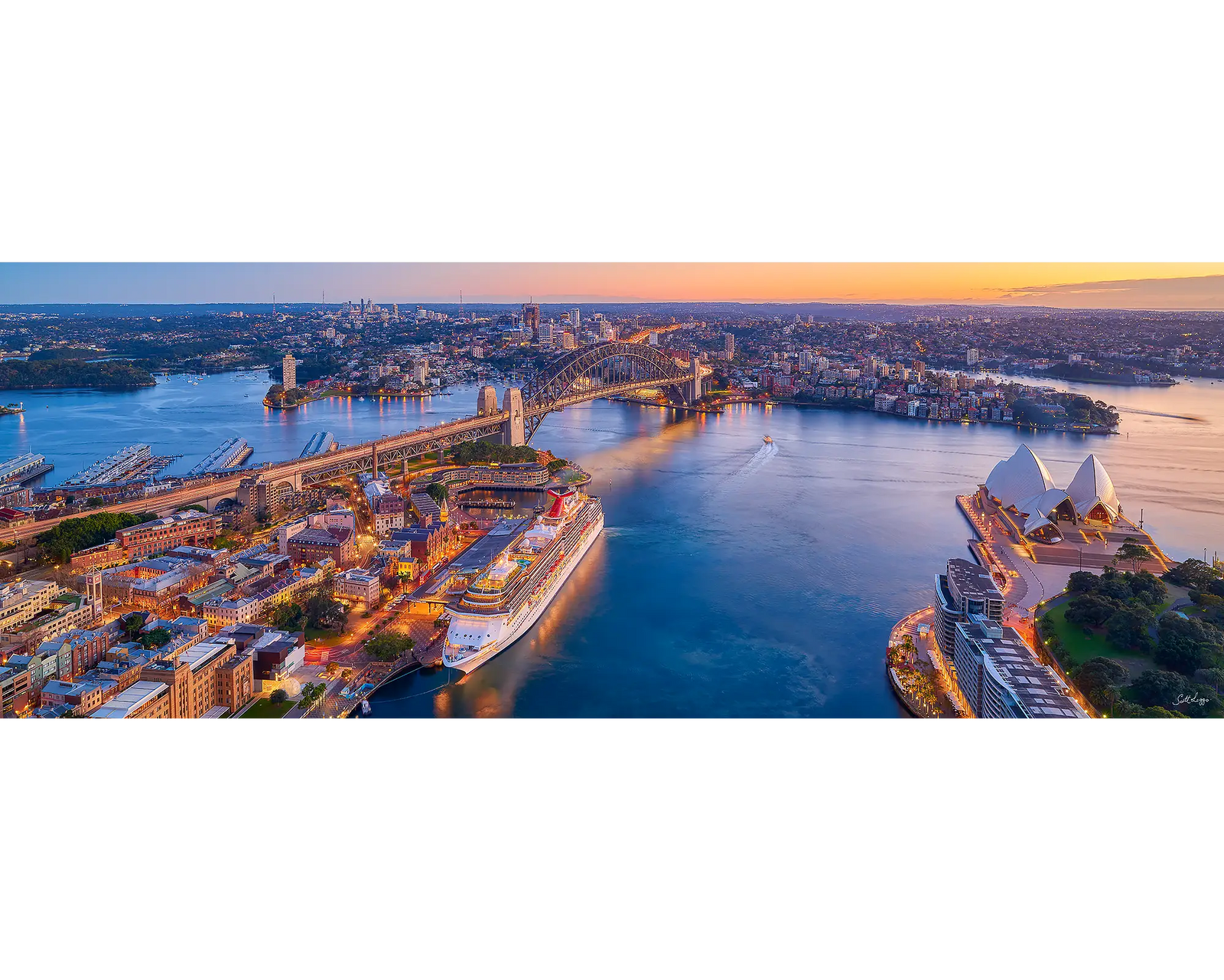 Sydney Awakes. 1000 piece jigsaw. Box