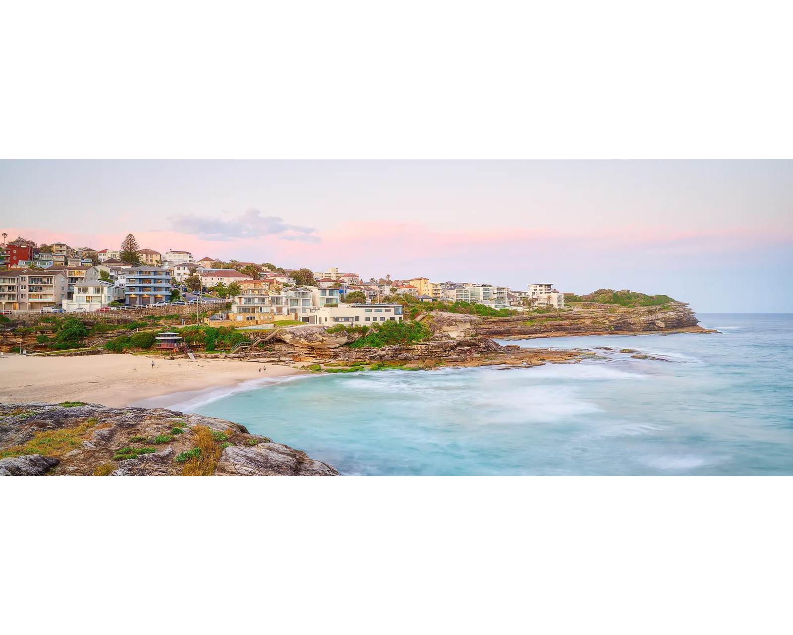 Tama Sundown. Tamarama Beach at sunset, Sydney Eastern Beaches.