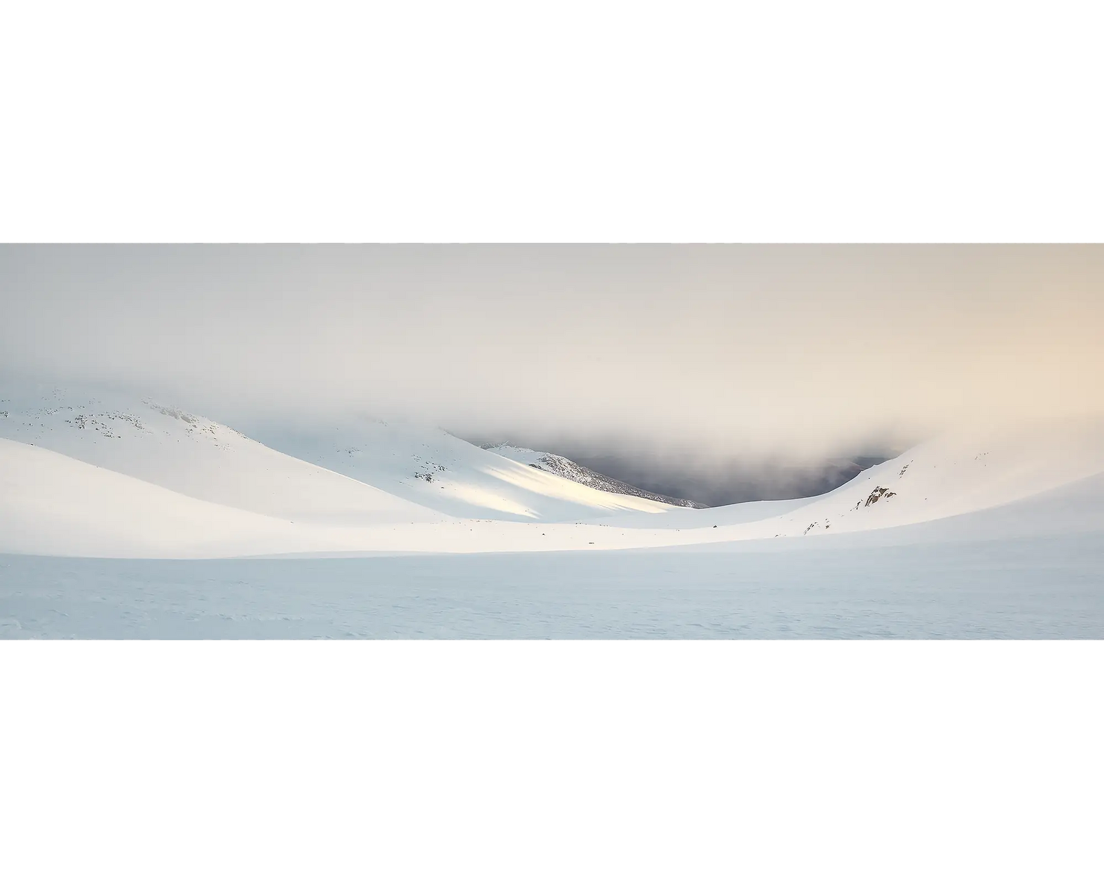 The Chut. Snow and fog at Kosciuszko National Park, New South Wales.