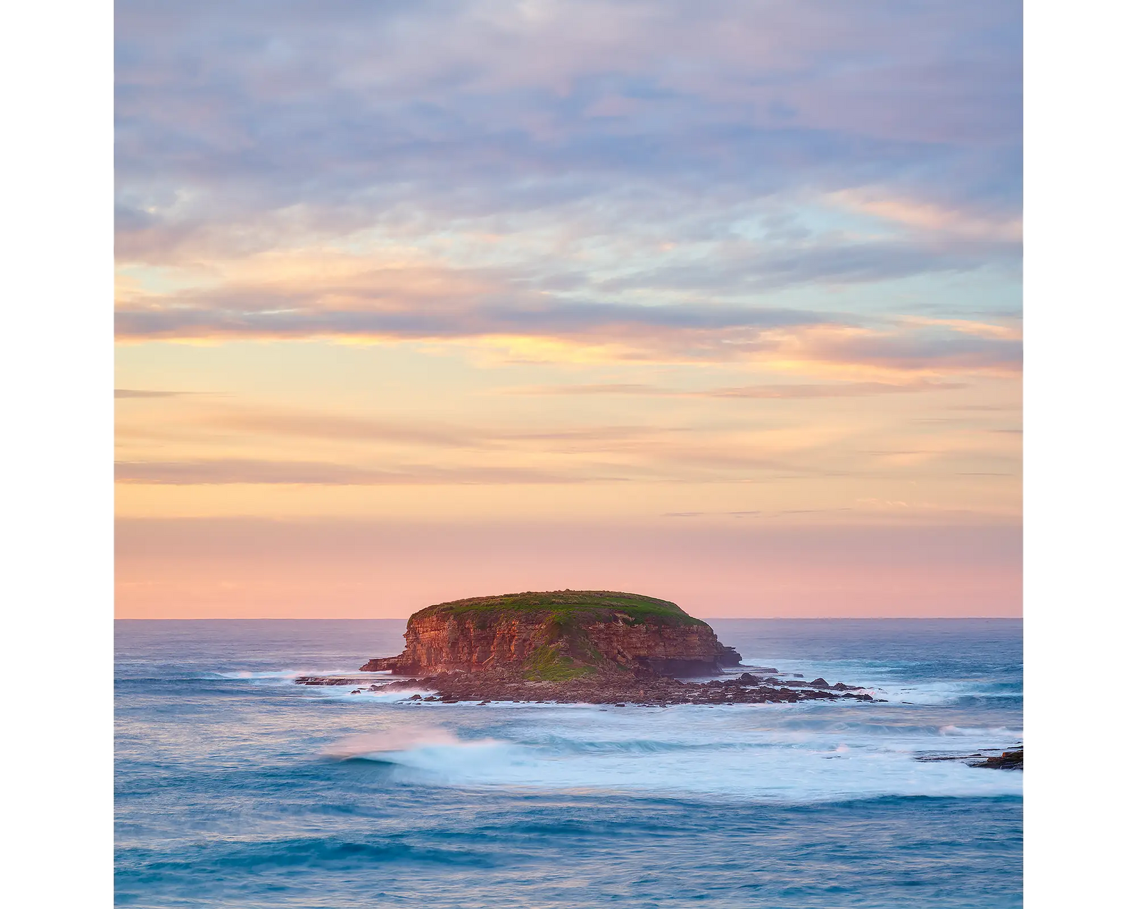 The Hopper. Grasshopper Island Murramarang National Park.