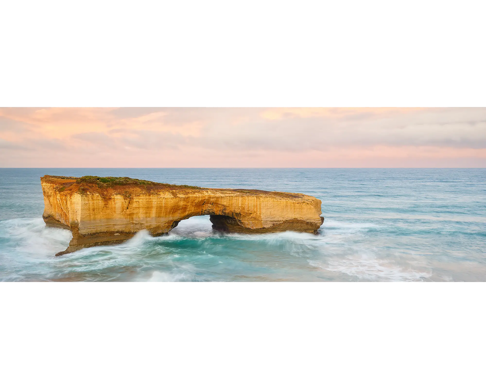 London Bridge on the Great Ocean Road at sunrise.