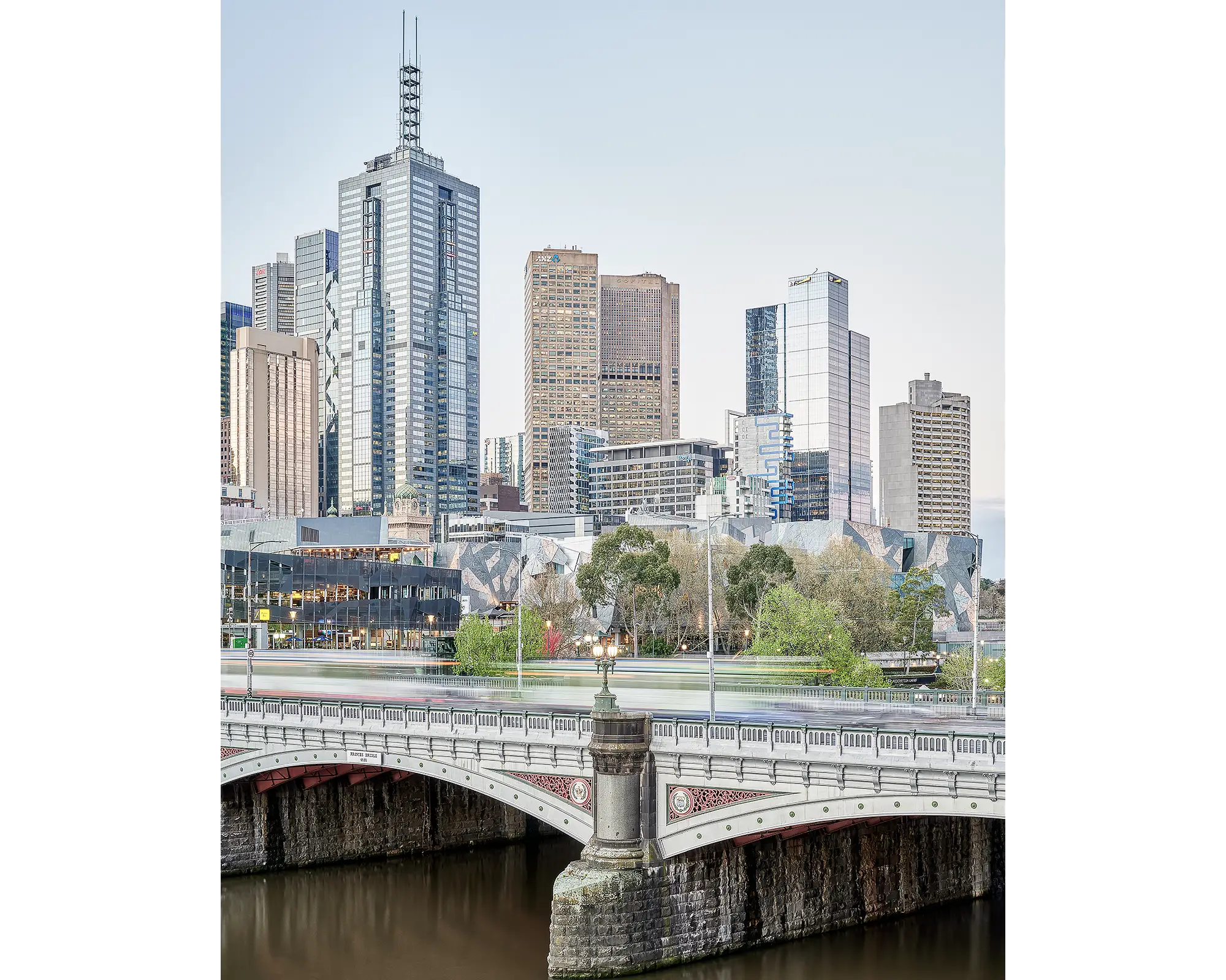 Top End - Melbourne CBD and Yarra River, Victoria.