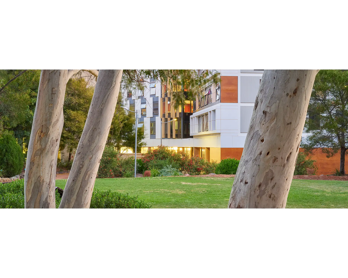 University Of Canberra.