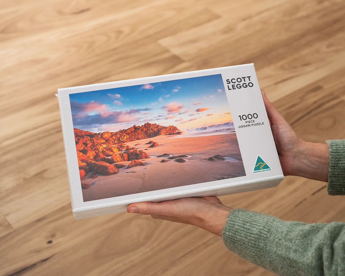 Wyadup Light 1000 piece jigsaw puzzle being held.